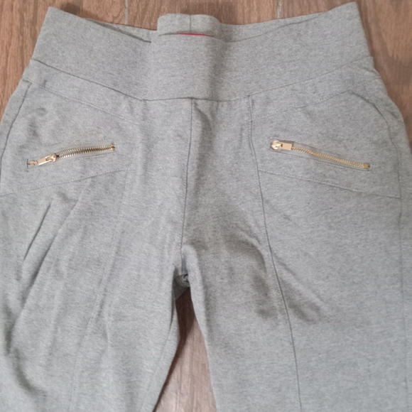 Guess Stretch Slacks - Picture 5 of 9